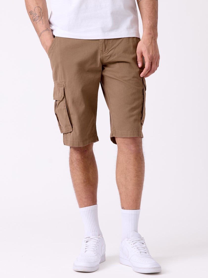 7515304 AGG 7515304_AGG-HENRYCHOICE-H26-Modell-Front_chn=decades_7721_Cargo Shorts AGG.jpg_Front||Front