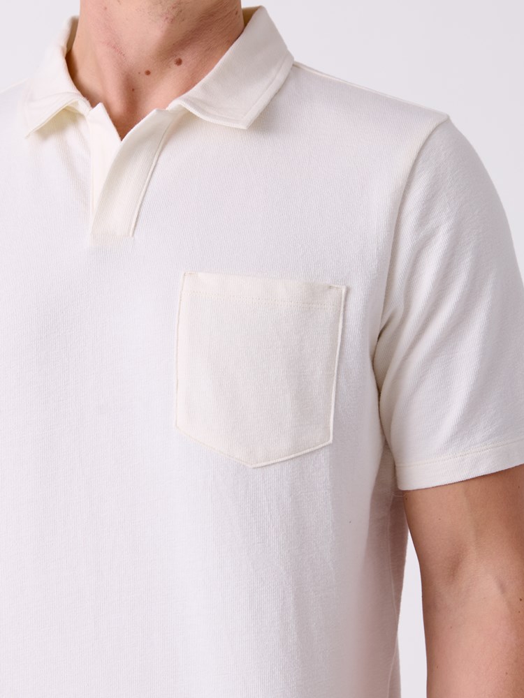 Roy polo t-skjorte 7515306_O61-MRCAPUCHIN-H26-Modell-Front_chn=decades_1675_Roy polo t-skjorte O61.jpg_Front||Front