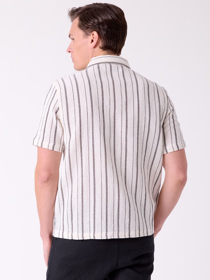 7515444 AII 7515444_AII-MRCAPUCHIN-H26-Modell-Front_chn=decades_720_Markus skjorte AII.jpg_Front||Front