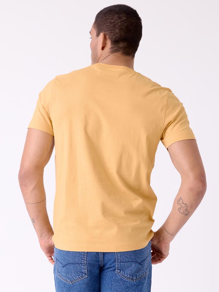 Peak t-shirt 7515546_A9M-HENRYCHOICE-H26-Modell-Front_chn=decades_5796_Peak t-shirt A9M.jpg_Front||Front