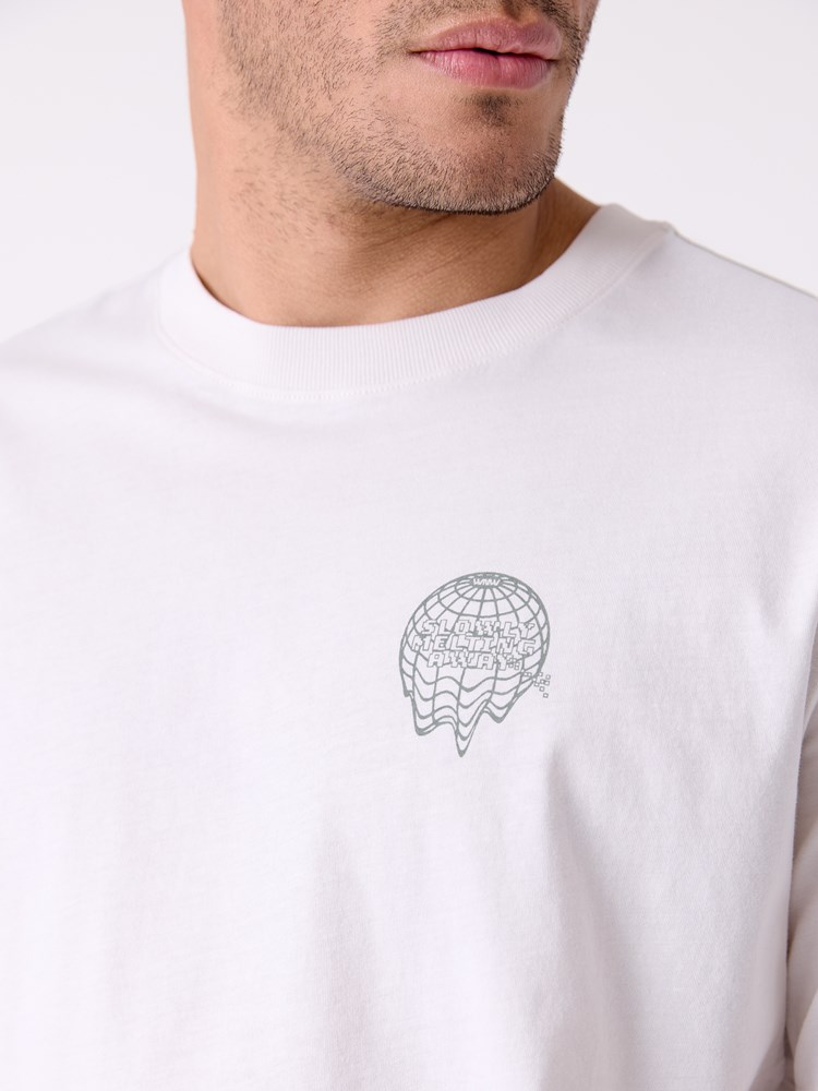 Melt t-skjorte 7515566_S71-WOSNOTWOS-H26-Modell-Front_chn=decades_1842_Melt t-skjorte S71.jpg_Front||Front