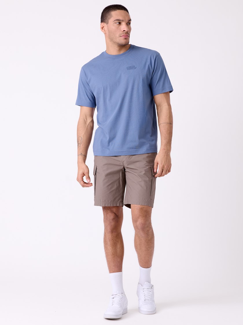 7515567 S52 7515567_S52-WOSNOTWOS-H26-Modell-Front_chn=decades_7208_Mantra t-skjorte S52.jpg_Front||Front