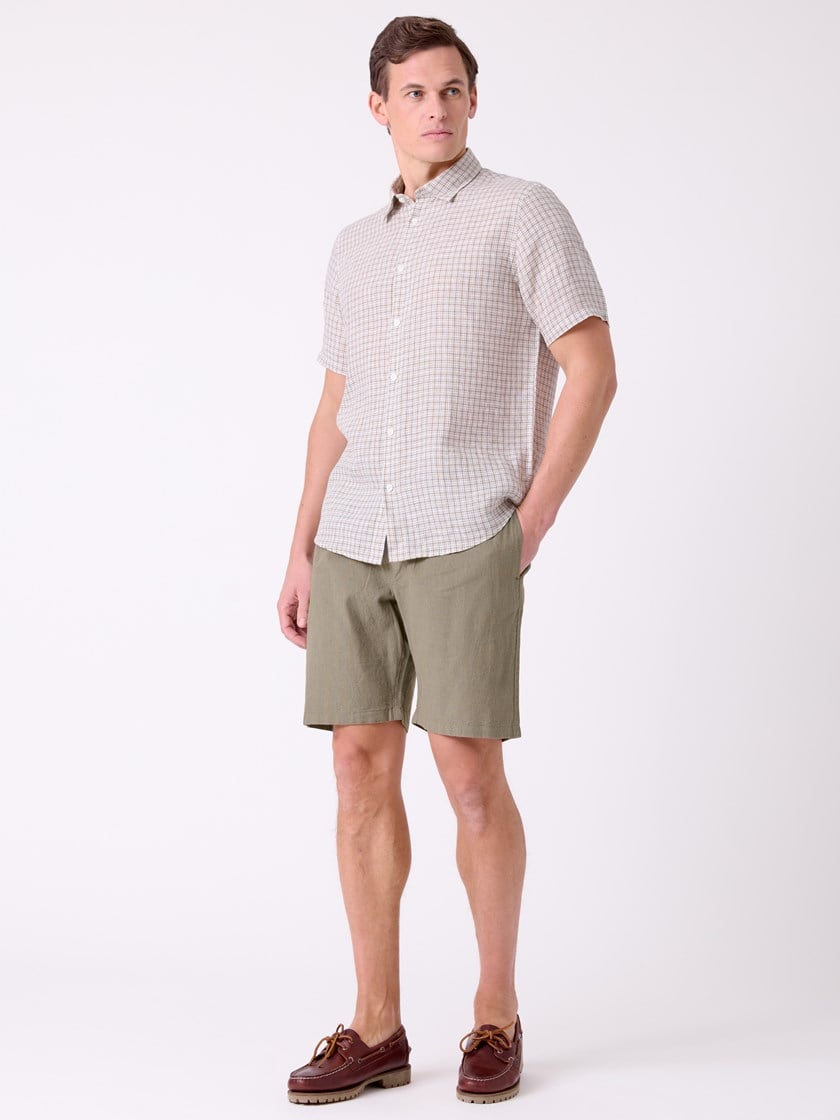 7515611 R81 7515611_R81-MRCAPUCHIN-H26-Modell-Front_chn=decades_7652_William shorts R81.jpg_Front||Front