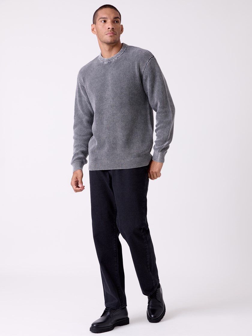 7515625 EHI 7515625_EHI-HENRYCHOICE-A26-Front_1723_Washed patent sweater EHI.jpg_Front||Front