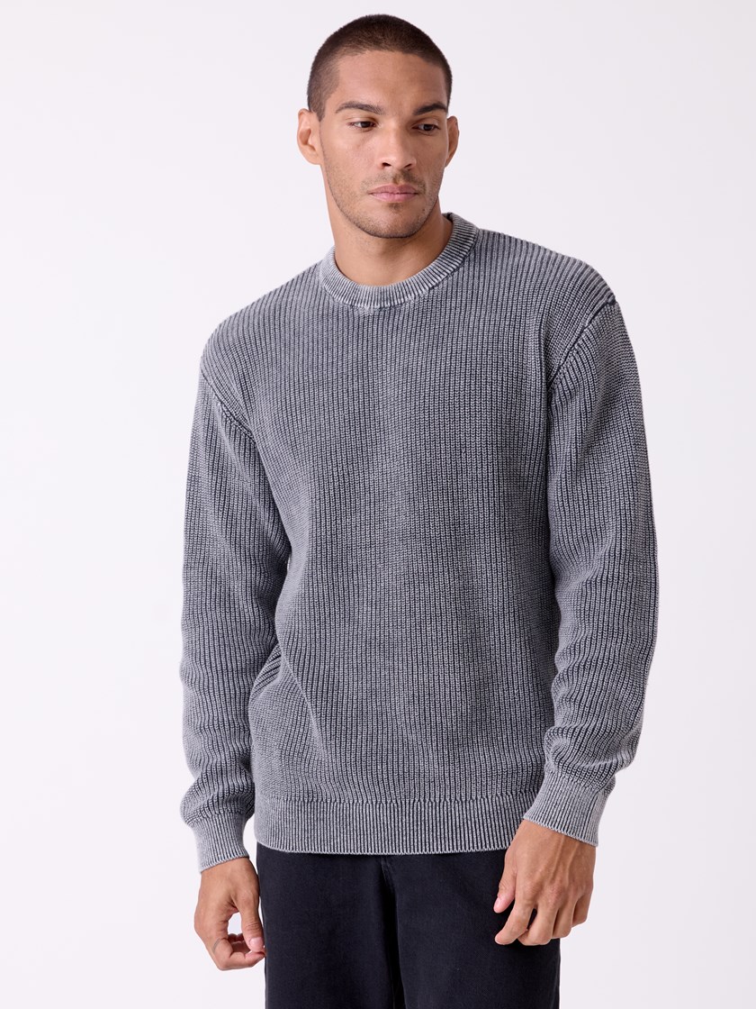 7515625 EHI 7515625_EHI-HENRYCHOICE-A26-Front_257_Washed patent sweater EHI.jpg_Front||Front