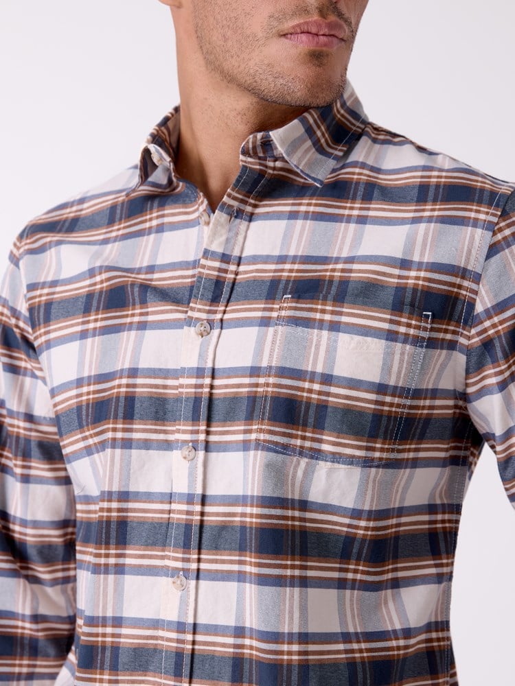 Washed oxford shirt 7515654_EDR-HENRYCHOICE-A26-Front_6228_Washed oxford shirt EDR.jpg_Front||Front