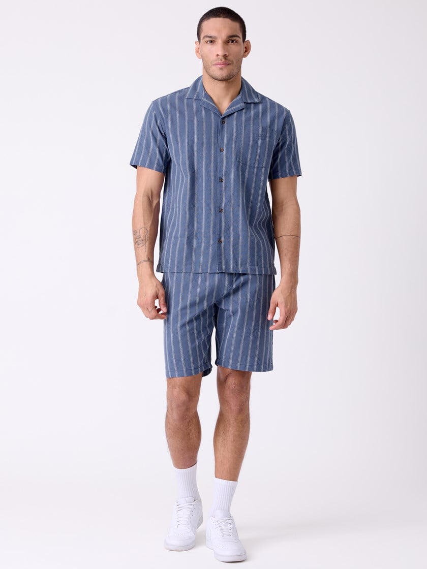 7515727 EPF 7515727_EPF-HENRYCHOICE-H26-Modell-Front_chn=decades_9757_Relax shirt EPF.jpg_Front||Front