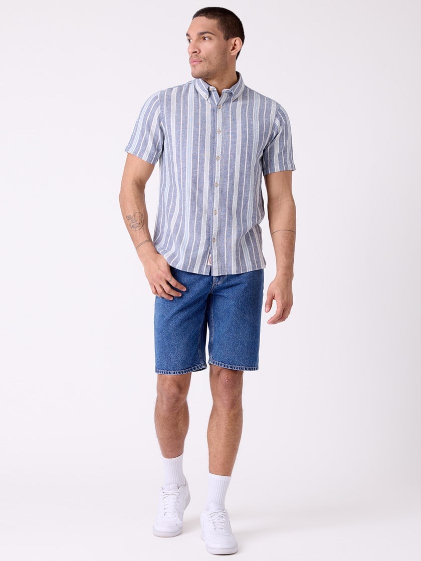 7515745 EPF 7515745_EPF-HENRYCHOICE-H26-Modell-Front_chn=decades_4598_Joe Shirt EPF.jpg_Front||Front