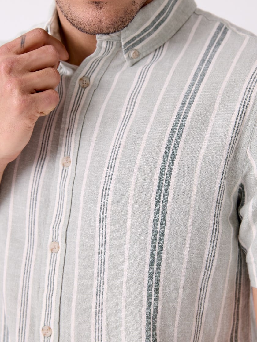 7515745 GIX 7515745_GIX-HENRYCHOICE-H26-Modell-Front_chn=decades_7151_Joe Shirt GIX.jpg_Front||Front