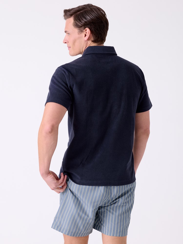 Nalu polo t-skjorte 7515749_C27-MRCAPUCHIN-H26-Modell-Front_chn=decades_6805_Nalu polo t-skjorte C27.jpg_Front||Front