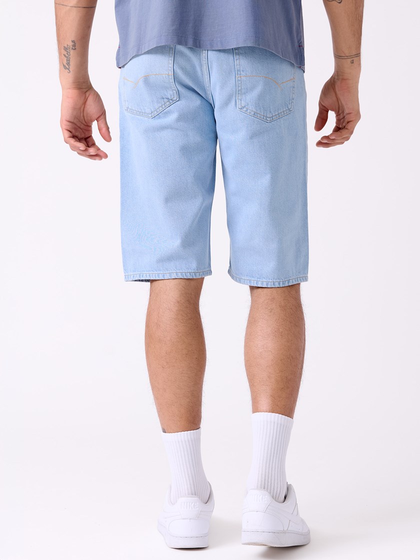 7515760 DAC 7515760_DAC-HENRYCHOICE-H26-Modell-Front_chn=decades_9853_Baggy blue shorts DAC.jpg_Front||Front