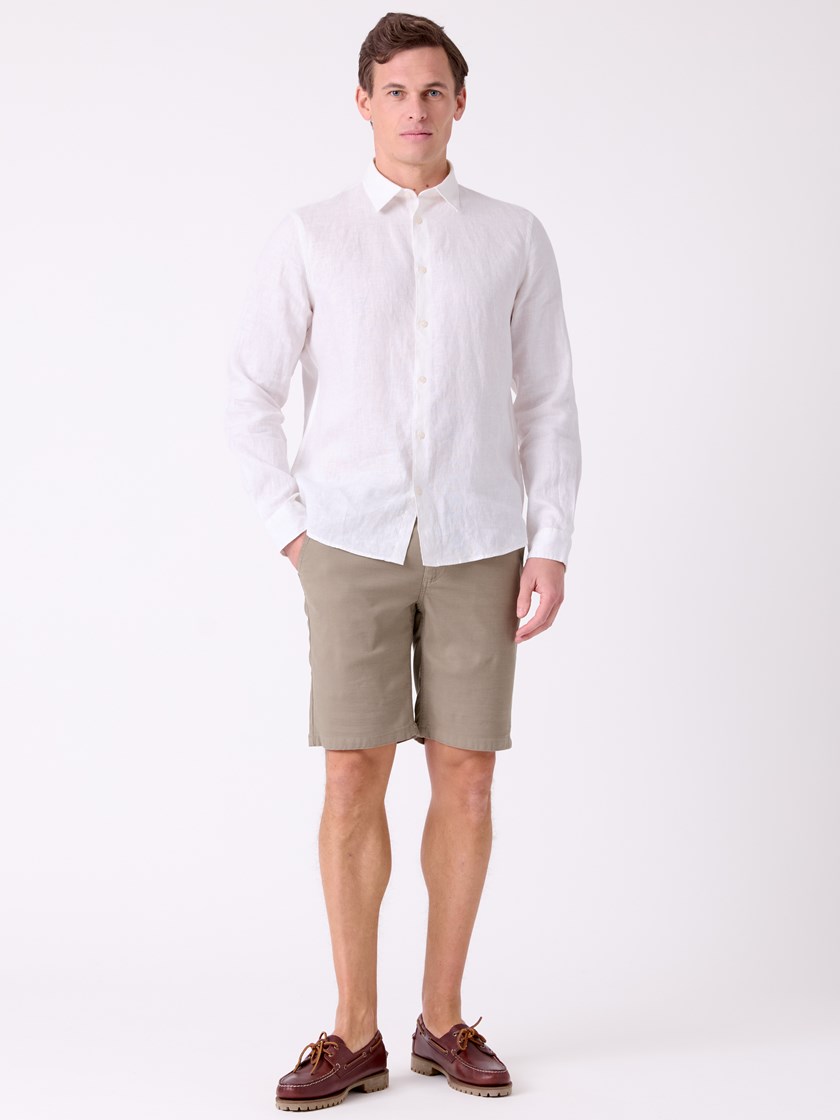7515774 ADO 7515774_ADO-MRCAPUCHIN-H26-Modell-Front_chn=decades_205_Slim soft chinoshorts ADO.jpg_Front||Front