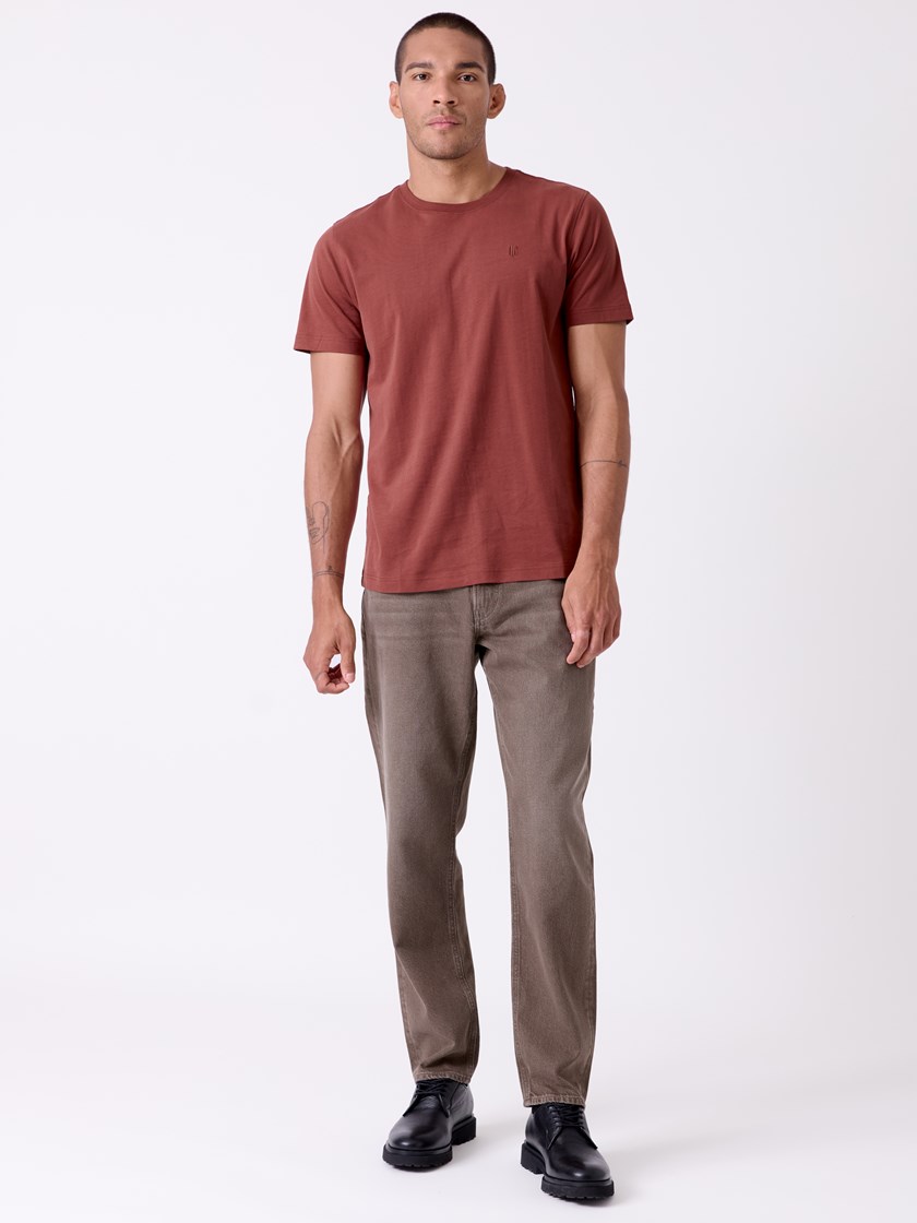 7515936 AJK 7515936_AJK-HENRYCHOICE-A26-Front_1617_Peak t-shirt AJK.jpg_Front||Front