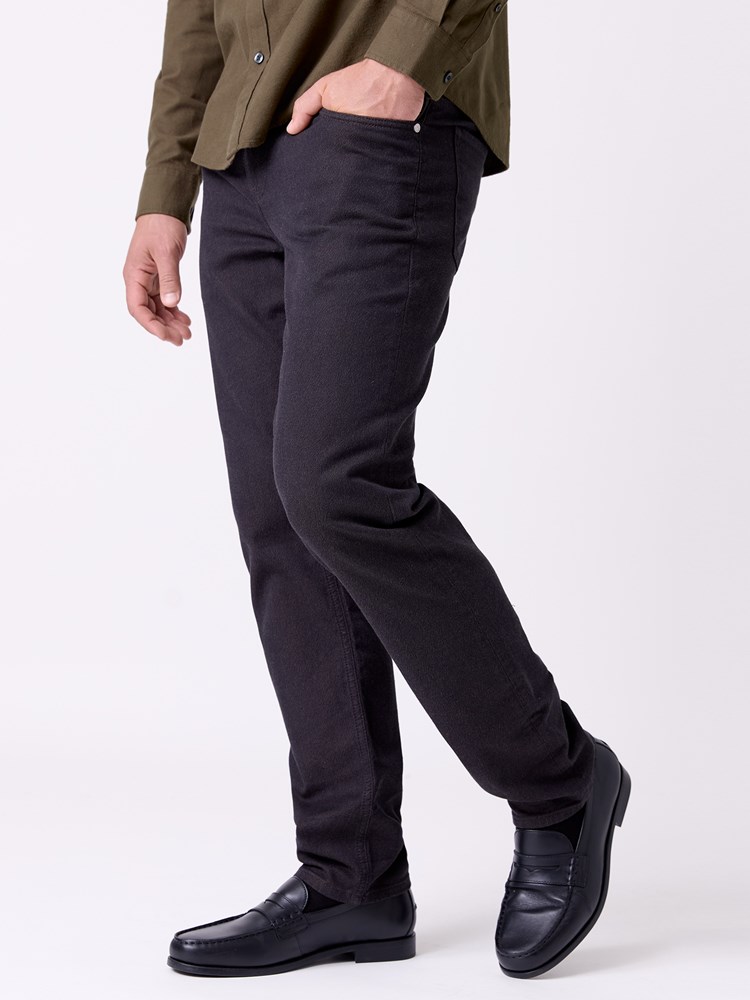 Regular 2-tone 5-pocket 7515999_AIQ-MRCAPUCHIN-A26-Front_9060_Regular 2-tone 5-pocket AIQ.jpg_Front||Front
