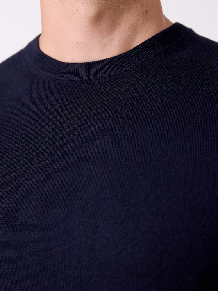 Merino strikkegenser 7516046_C27-MRCAPUCHIN-A26-Front_9923_Merino strikkegenser C27.jpg_Front