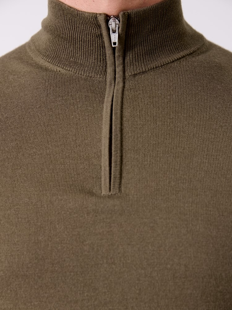 Merino zip neck strikkegenser 7516049_AII-MRCAPUCHIN-A26-Front_1649_Merino zip neck strikkegenser AII.jpg_Front||Front