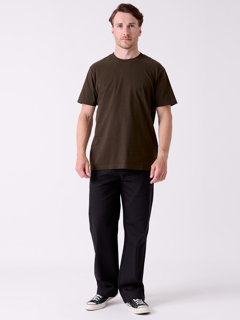 7516210 GU3 7516210_GU3-WOSNOTWOS-A26-Front_6971_Mjuk t-skjorte GU3.jpg_Front||Front