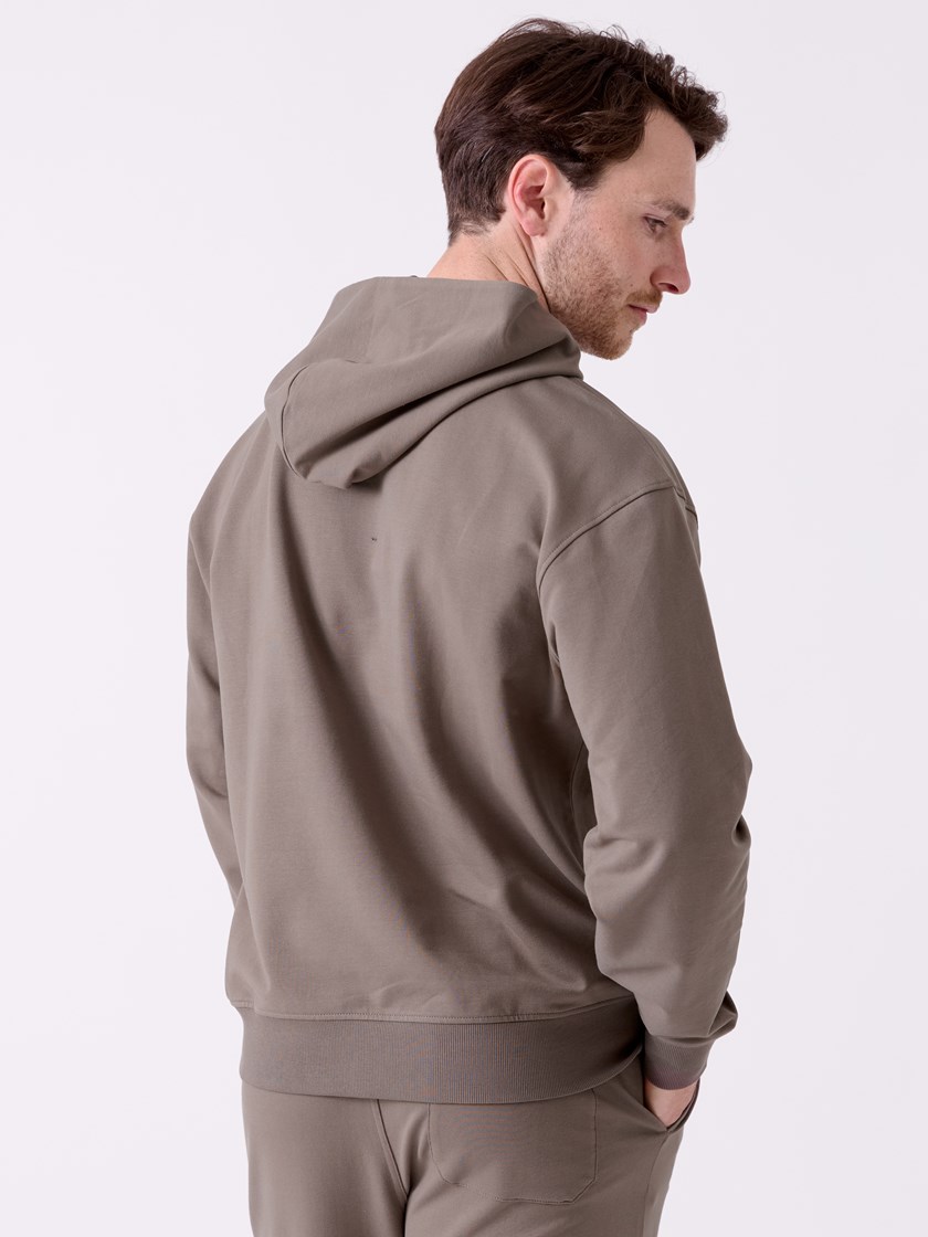 7516214 AFQ 7516214_AFQ-WOSNOTWOS-A26-Front_4357_Mjuk Hettegenser AFQ.jpg_Front||Front