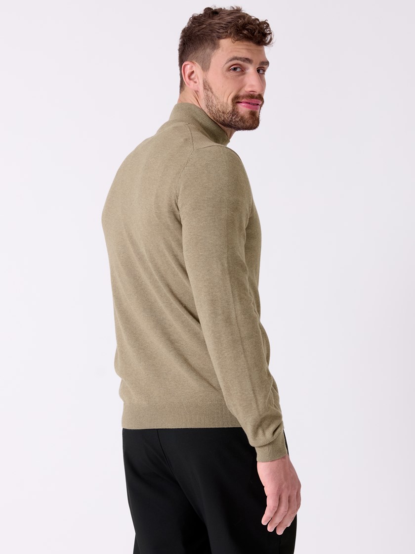 7516265 T29 7516265_T29-MRCAPUCHIN-A26-Front_7729_Dammers zip neck genser T29.jpg_Front