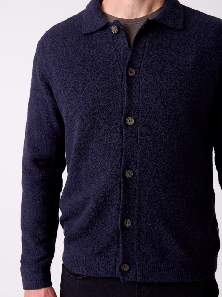 Filip cardigan 7516364_C27-MRCAPUCHIN-A26-Front_1459_Filip cardigan C27.jpg_Front||Front