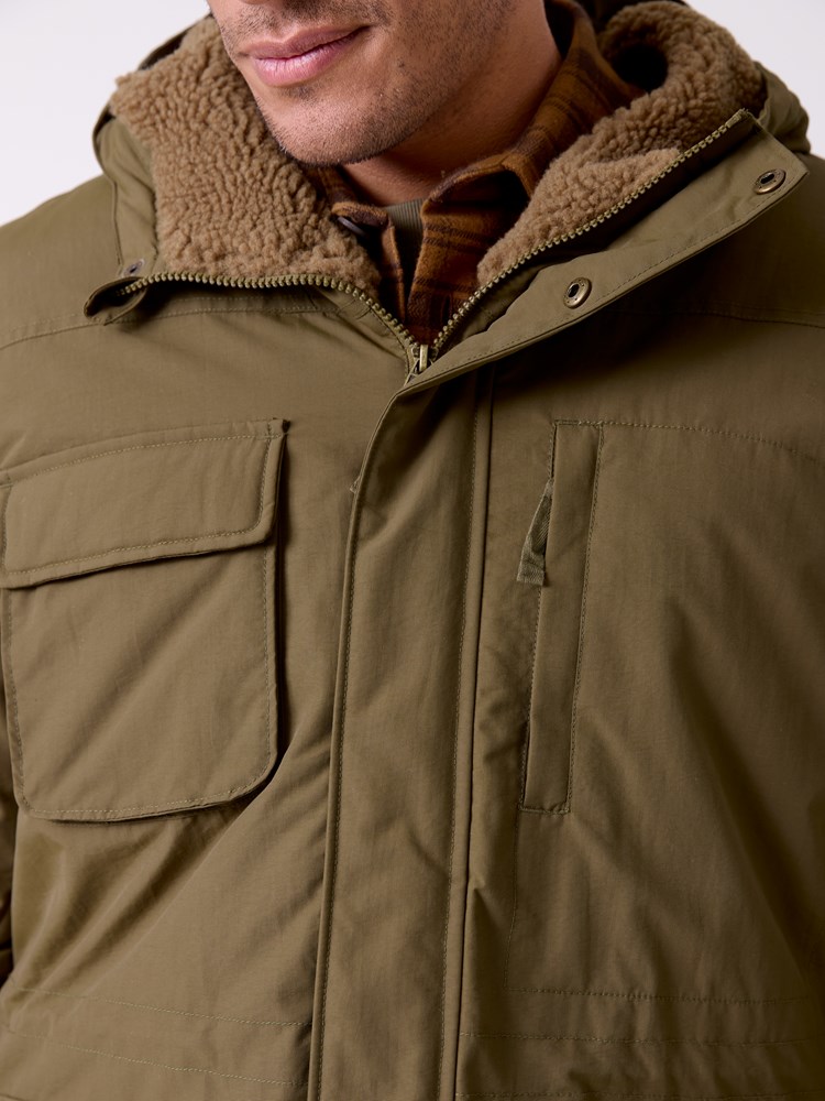 Roots parka 7516396_AIA-HENRYCHOICE-A26-Front_2962_Roots parka AIA.jpg_Front||Front