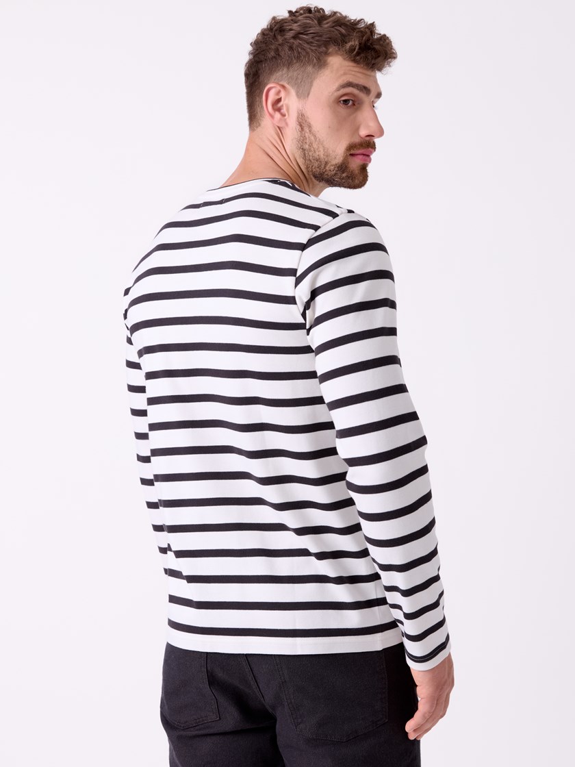 7516451 OAF 7516451_OAF-MRCAPUCHIN-A26-Front_2963_Tomas LS t-skjorte OAF.jpg_Front||Front