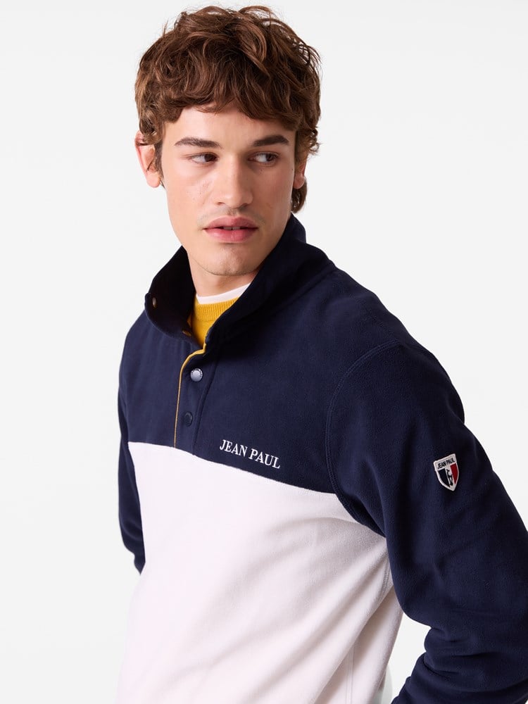 Theodore fleecegenser 7516845_AEC-JEANPAUL-W26-Modell-Front_5448_Theodore fleecegenser AEC.jpg_Front||Front
