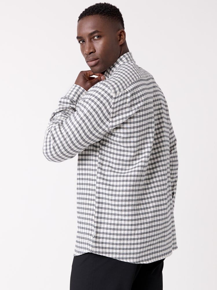 Mathias skjorte 7516931_O85-MRCAPUCHIN-W26-Modell-Front_chn=decades_4277.jpg_Front||Front