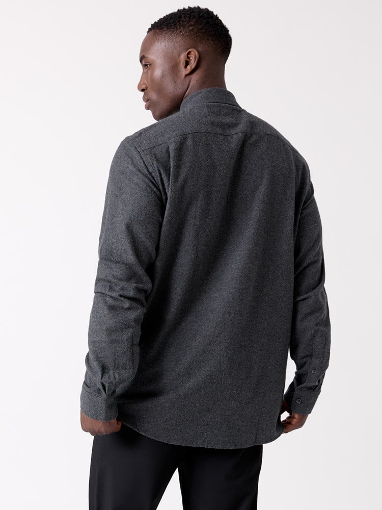 Mathias skjorte 7516931_S05-MRCAPUCHIN-W26-Modell-Front_chn=decades_1663.jpg_Front||Front