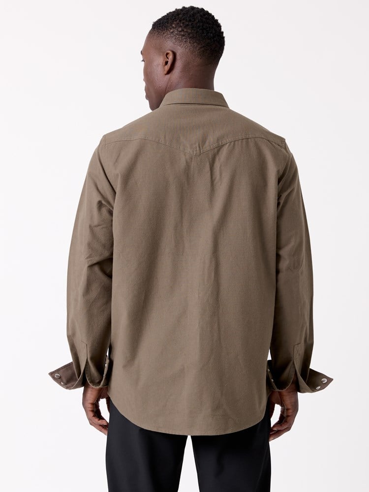 Walter skjorte 7516935_AII-MRCAPUCHIN-W26-Modell-Front_chn=decades_4246_Walter skjorte AII.jpg_Front||Front