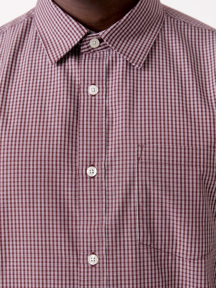 Truls skjorte 7516969_AJW-MRCAPUCHIN-W26-Modell-Front_chn=decades_5802_Truls skjorte AJW.jpg_Front||Front