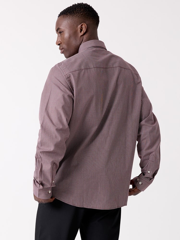 Truls skjorte 7516969_AJW-MRCAPUCHIN-W26-Modell-Front_chn=decades_8877_Truls skjorte AJW.jpg_Front||Front