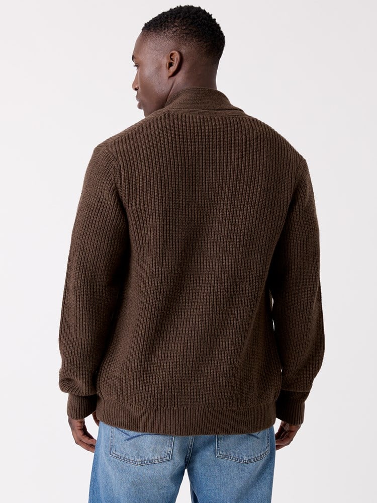 Russell cardigan 7517006_T79-HENRYCHOICE-W26-Modell-Front_chn=decades_1429.jpg_Front||Front