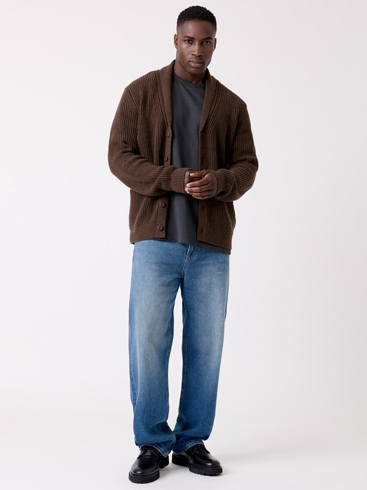 Russell cardigan 7517006_T79-HENRYCHOICE-W26-Modell-Front_chn=decades_2036_Russell cardigan T79.jpg_Front||Front