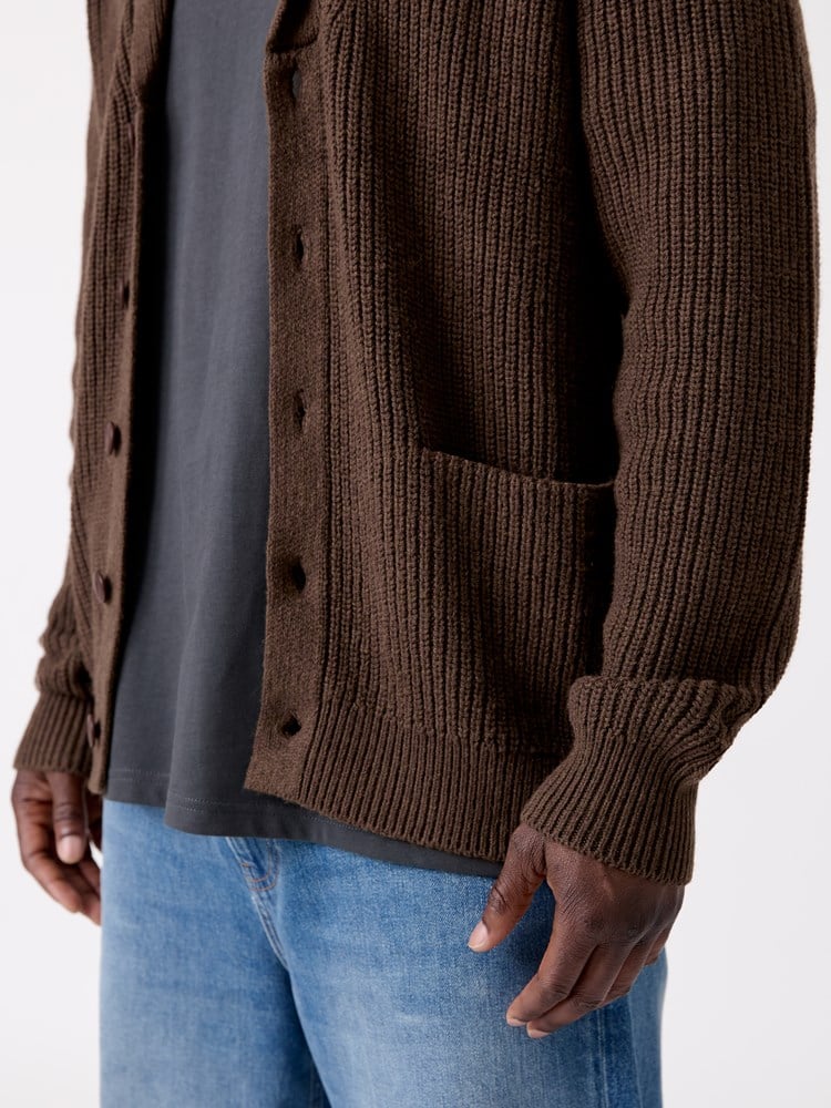 Russell cardigan 7517006_T79-HENRYCHOICE-W26-Modell-Front_chn=decades_5649.jpg_Front||Front