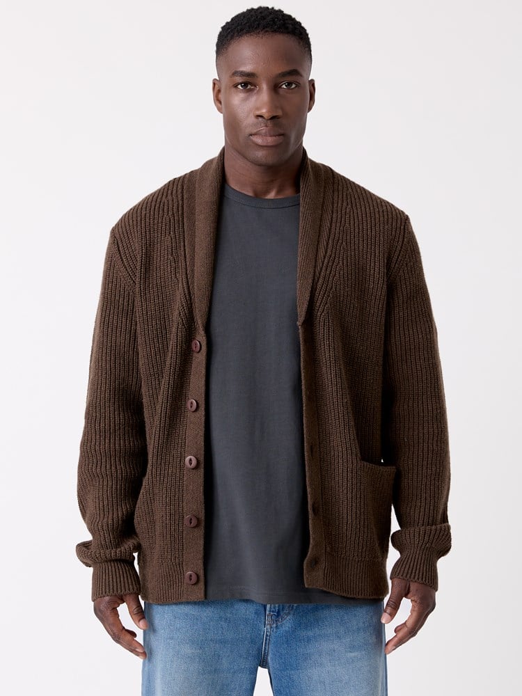 Russell cardigan 7517006_T79-HENRYCHOICE-W26-Modell-Front_chn=decades_7824_Russell cardigan T79.jpg_Front||Front