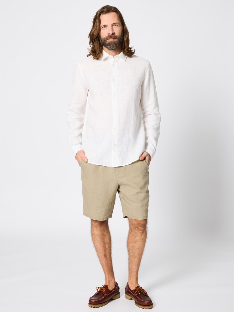 Akau linskjorte Akaou linskjorte hvit 4_O77_Akau linskjorte O77.jpg_Front||Front