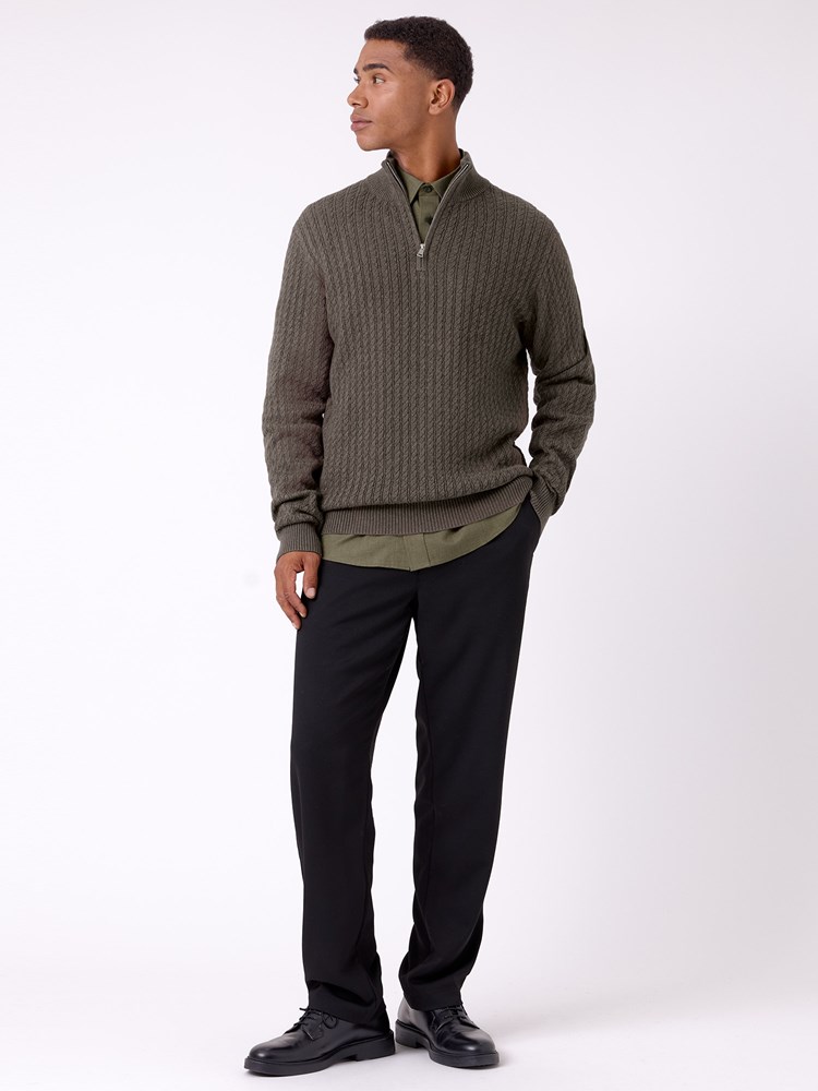 Alvar zip neck strikkegenser Alvar zip neck strikkegenser 7513336 Black Olive 1_Alvar zip neck strikkegenser T10.jpg_