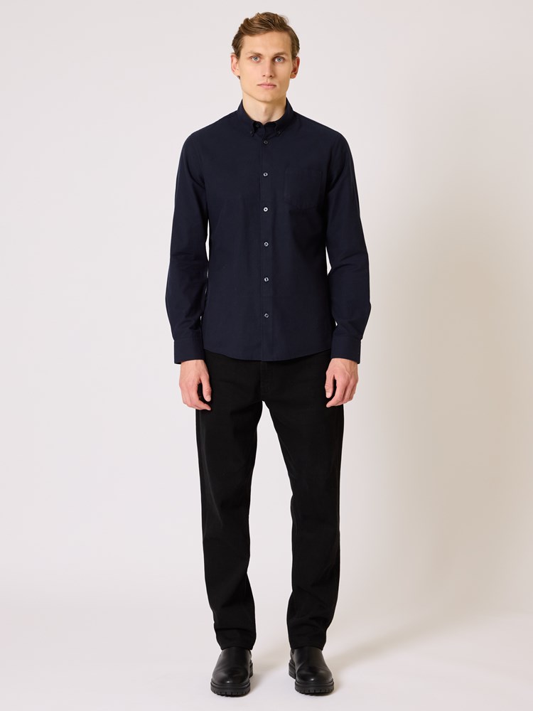 Eino oxfordskjorte Eino oxford skjorte dark navy_Eino oxfordskjorte C27.jpg_
