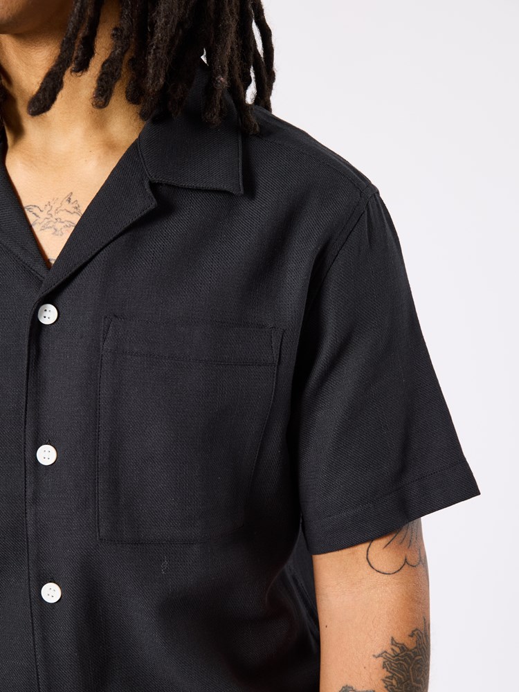 Grov skjorte Grov skjorte svart 19_C18_Grov skjorte C18.jpg_Front||Front