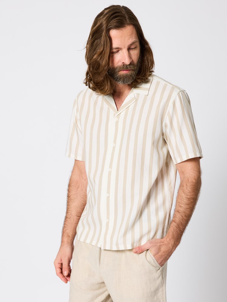 Cai stripete skjorte Kai Skjorte Beige stripe 2_ADO_Cai stripete skjorte ADO.jpg_Front||Front