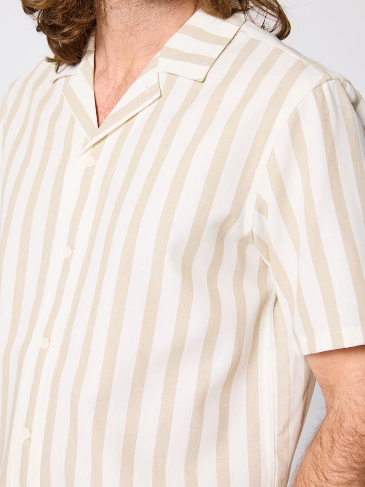 Cai stripete skjorte Kai Skjorte Beige stripe 5_ADO_Cai stripete skjorte ADO.jpg_Front||Front