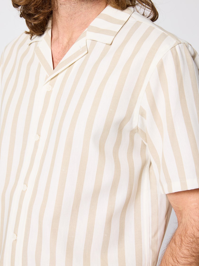 7511391 ADO Kai Skjorte Beige stripe 5_ADO_Cai stripete skjorte ADO.jpg_Front||Front