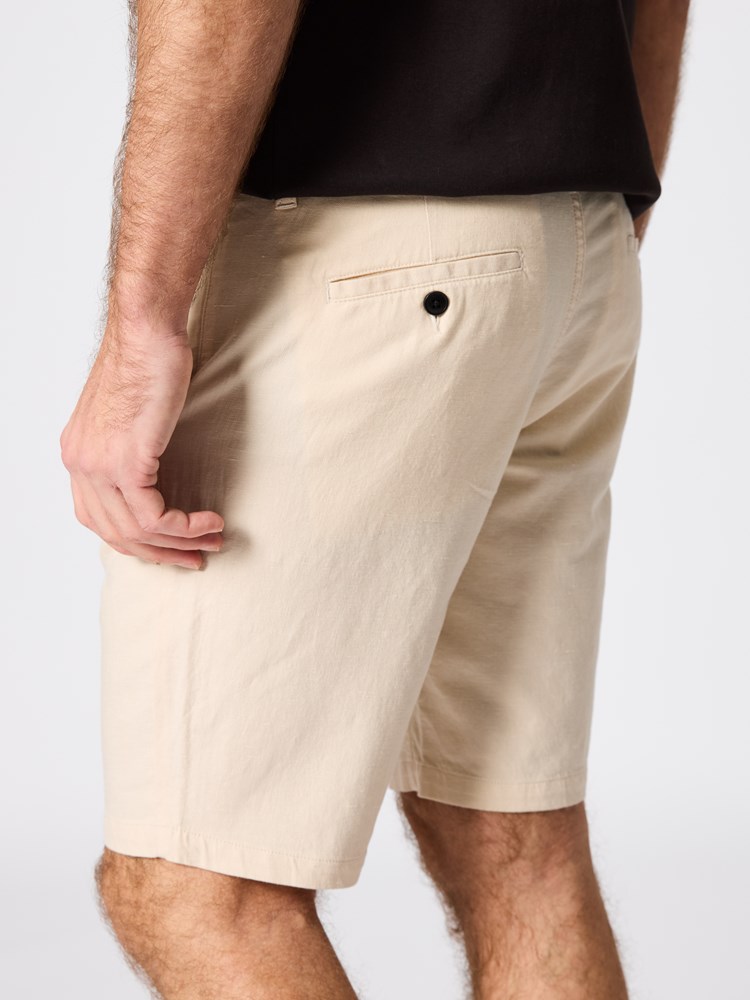 Regular colino bermuda Lys beige shorts brune knapper 10_Regular colino bermuda I3E.jpg_