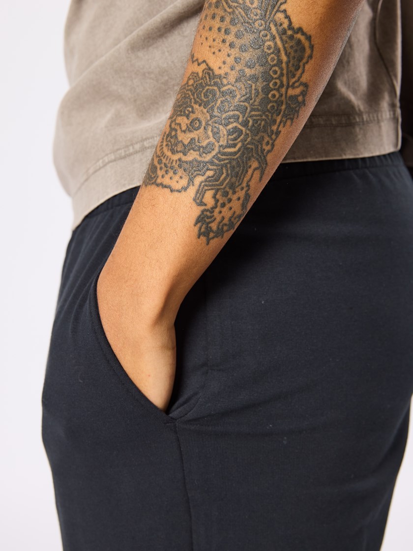 7511611 C18 Mjuk shorts svart 33_Mjuk shorts C18.jpg_