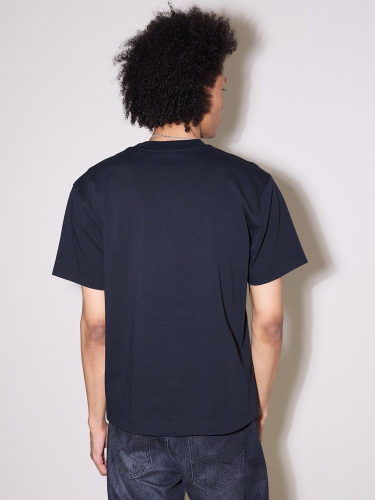 Lom t-skjorte Mjuk t-skjorte jet black 19_C18_Lom t-skjorte C18.jpg_