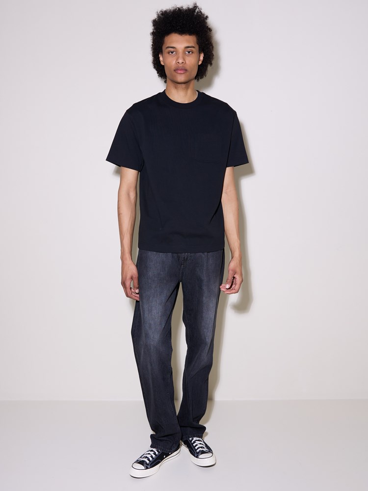 Lom t-skjorte Mjuk t-skjorte jet black 5_C18_Lom t-skjorte C18.jpg_