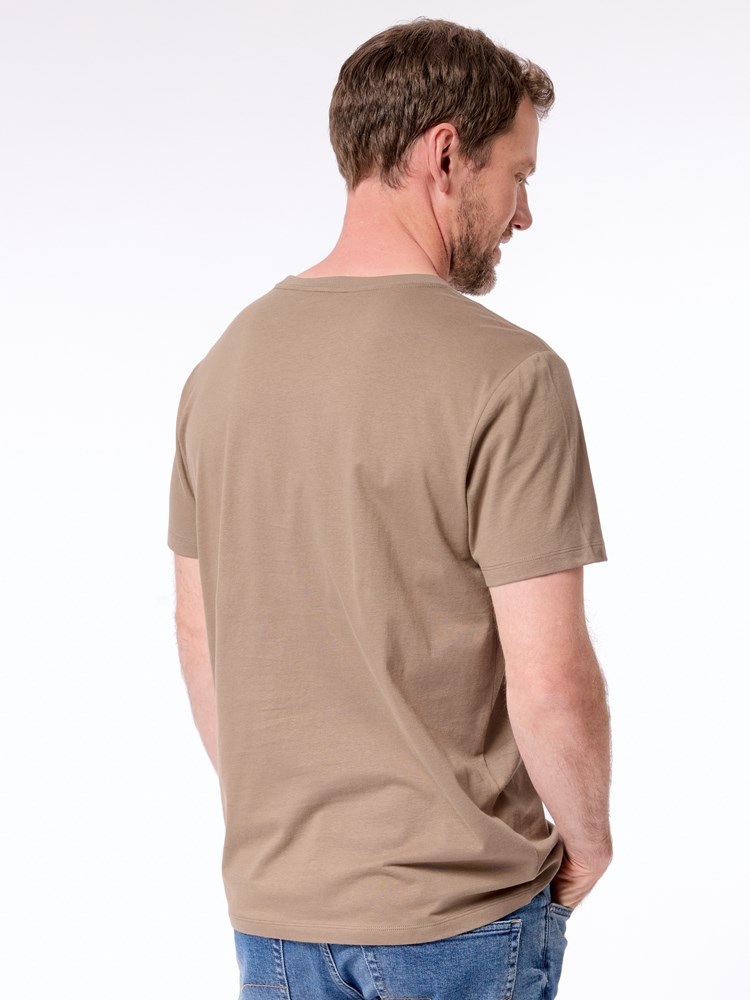 Peak t-shirt Peakk t-shirt AGG Shitake 18 5_7512601 AGG_Peak t-shirt AGG.jpg_Back