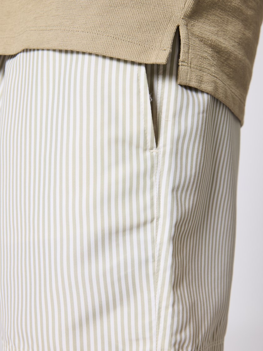 7511566 I4R Strand badeshorts grønn stripete 26.jpg_