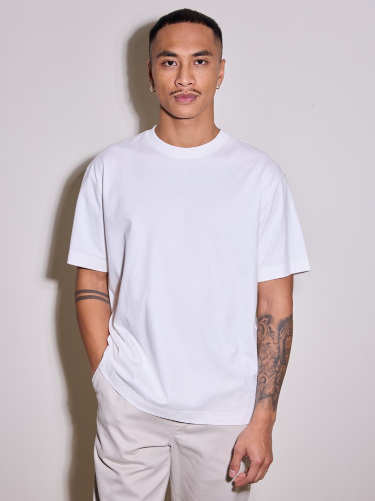 Tanjun t-skjorte Tanjun hvit t-skjorte 12_Tanjun t-skjorte O78.jpg_